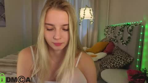 Snapshot of lina_reeds chatting on 05/25/26, 01:11 LINA online show from 05/25/26, 01:11