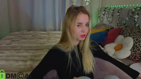 Snapshot of lina_reeds chatting on 05/29/26, 01:14 LINA online show from 05/29/26, 01:14