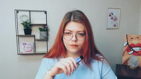 Snapshot of lina_ri chatting on 10/26/25, 09:04 lina_ri online show from 10/26/25, 09:04