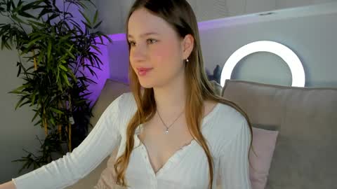 Lina online show from 04/07/26, 12:44