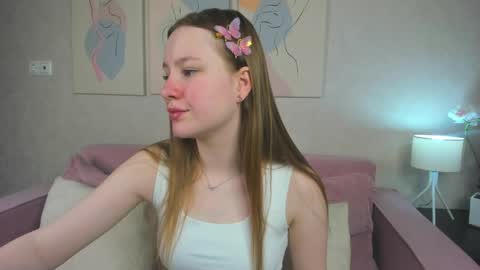Lina online show from 05/04/26, 01:12