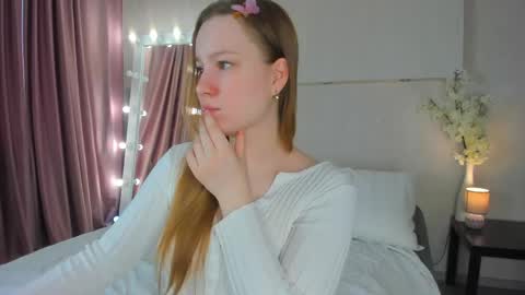 Lina online show from 05/11/26, 01:11