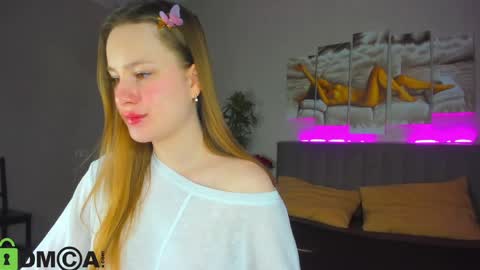 Lina online show from 05/15/26, 01:12
