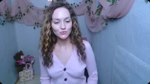 Lina online show from 12/14/24, 09:40