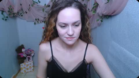 Lina online show from 12/15/24, 08:08