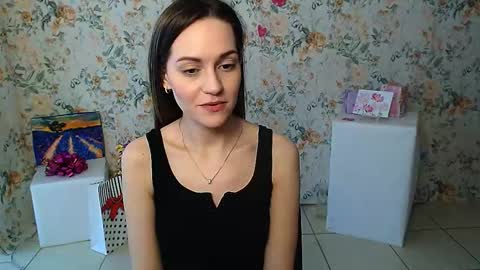 Lina online show from 03/10/25, 07:21
