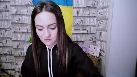 Snapshot of lina_star_s chatting on 09/30/25, 05:45 Lina online show from 09/30/25, 05:45