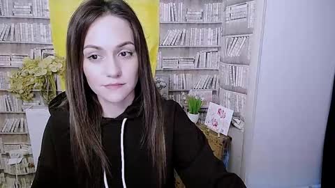 Snapshot of lina_star_s chatting on 10/13/25, 05:29 Lina online show from 10/13/25, 05:29