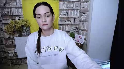 Snapshot of lina_star_s chatting on 11/24/25, 10:04 Lina online show from 11/24/25, 10:04