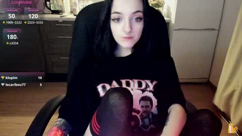 Snapshot of lina_tyaan chatting on 12/26/24, 11:57 Lina 3 1715622743 online show from 12/26/24, 11:57
