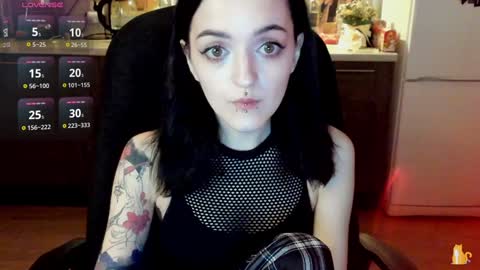 Snapshot of lina_tyaan chatting on 01/04/25, 03:17 Lina 3 1715622743 online show from 01/04/25, 03:17