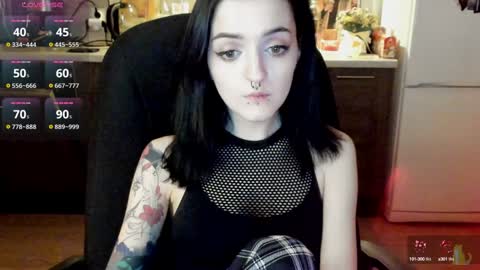 Snapshot of lina_tyaan chatting on 01/04/25, 10:34 Lina 3 1715622743 online show from 01/04/25, 10:34