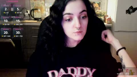 Snapshot of lina_tyaan chatting on 01/06/25, 08:18 Lina 3 1715622743 online show from 01/06/25, 08:18