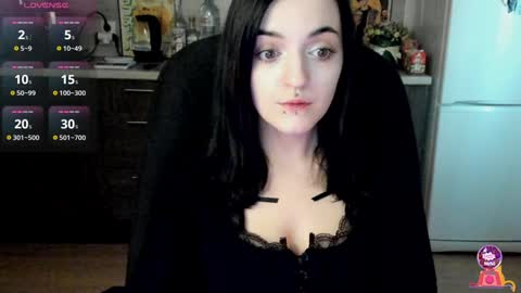 Snapshot of lina_tyaan chatting on 01/21/25, 07:37 Lina 3 1715622743 online show from 01/21/25, 07:37