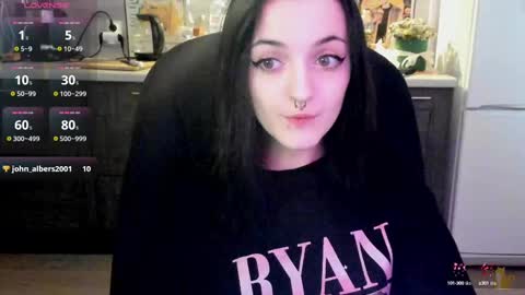 Snapshot of lina_tyaan chatting on 02/12/25, 09:20 Lina 3 1715622743 online show from 02/12/25, 09:20