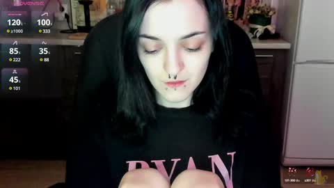 Snapshot of lina_tyaan chatting on 02/14/25, 09:03 Lina 3 1715622743 online show from 02/14/25, 09:03