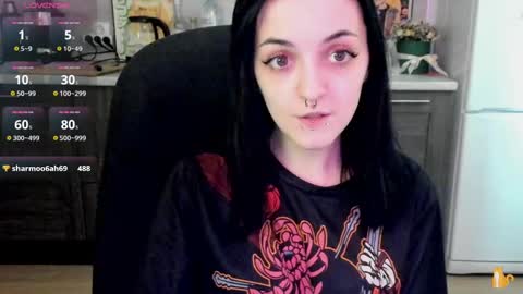Snapshot of lina_tyaan chatting on 02/26/25, 11:09 Lina 3 1715622743 online show from 02/26/25, 11:09