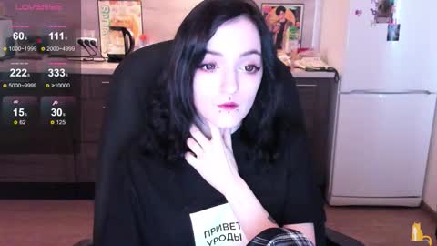 Lina 3  1715622743 online show from 10/27/25, 08:18