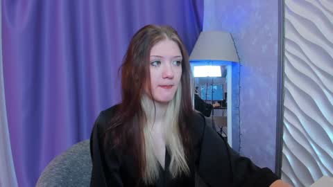 Lina online show from 01/05/25, 09:03