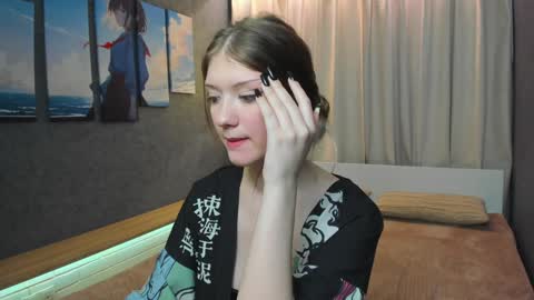 Lina online show from 01/15/25, 12:30