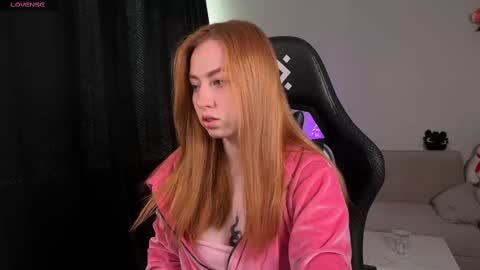 lina online show from 09/27/25, 11:04