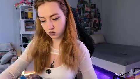 lina online show from 10/28/25, 10:30