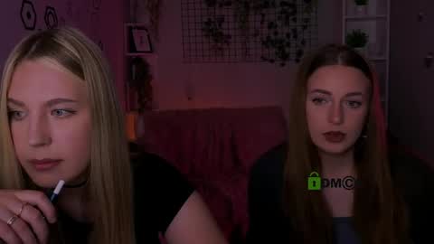 Snapshot of linaa_dolly chatting on 05/20/26, 07:42 linaa_dolly online show from 05/20/26, 07:42