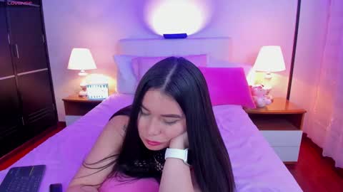 lina online show from 01/31/25, 01:11