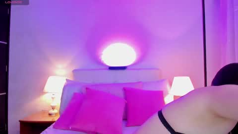 lina online show from 02/16/25, 01:03