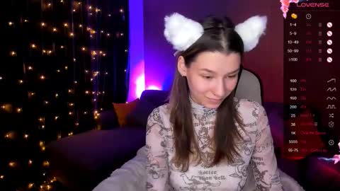 Snapshot of linablossom chatting on 11/12/25, 08:26 Lina online show from 11/12/25, 08:26