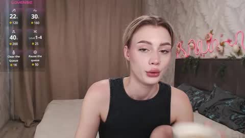 linacute52 online show from 03/02/25, 10:45