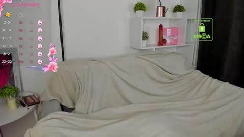 Snapshot of linaderose chatting on 10/22/25, 02:56 Tiffany online show from 10/22/25, 02:56