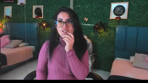 Snapshot of linagh chatting on 11/03/25, 12:06 Lina online show from 11/03/25, 12:06