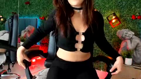 Lina  online show from 07/06/26, 11:18