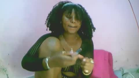 Snapshot of linah1123 chatting on 10/09/25, 04:27 linah1123 online show from 10/09/25, 04:27