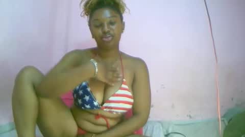 Snapshot of linah1123 chatting on 10/13/25, 11:38 linah1123 online show from 10/13/25, 11:38