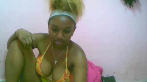 Snapshot of linah1123 chatting on 11/02/25, 07:16 linah1123 online show from 11/02/25, 07:16