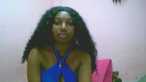 Snapshot of linah1123 chatting on 11/10/25, 05:17 linah1123 online show from 11/10/25, 05:17