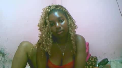 Snapshot of linah1123 chatting on 11/26/25, 09:38 linah1123 online show from 11/26/25, 09:38