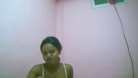 Snapshot of linah1123 chatting on 11/28/25, 08:17 linah1123 online show from 11/28/25, 08:17