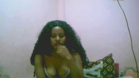 Snapshot of linah1123 chatting on 12/02/25, 11:11 linah1123 online show from 12/02/25, 11:11