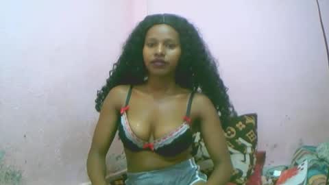 Snapshot of linah1123 chatting on 12/04/25, 08:12 linah1123 online show from 12/04/25, 08:12