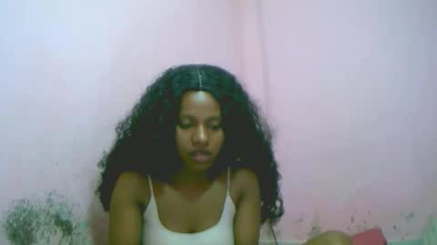 Snapshot of linah1123 chatting on 12/13/25, 07:53 linah1123 online show from 12/13/25, 07:53