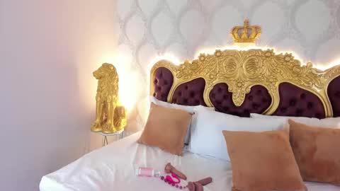 L I N A  online show from 09/28/25, 10:59