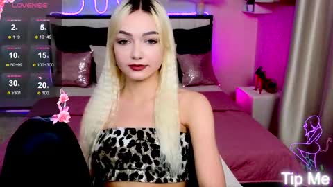 Snapshot of linalirian chatting on 09/13/25, 03:23 I am Lina online show from 09/13/25, 03:23