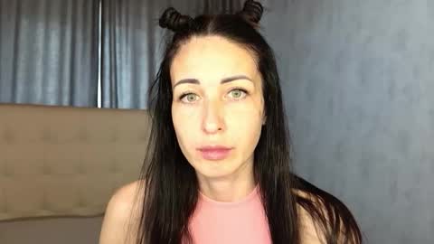 Snapshot of linalivee chatting on 10/14/25, 06:47 LinaLivee online show from 10/14/25, 06:47