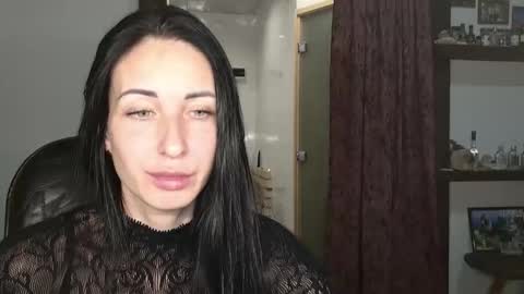 Snapshot of linalivee chatting on 10/20/25, 07:14 LinaLivee online show from 10/20/25, 07:14