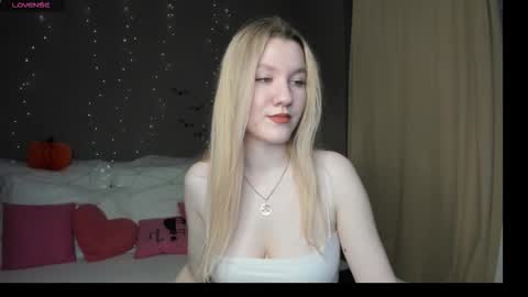 linarayy online show from 10/29/25, 09:11