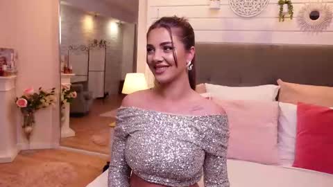 LinaReese online show from 02/25/25, 04:14