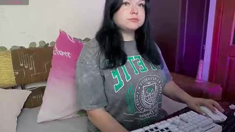 Lina online show from 09/21/25, 05:42